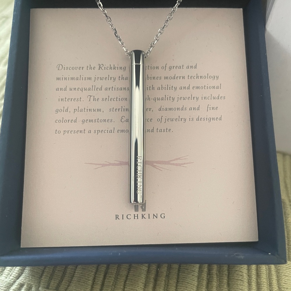 RICHKING Minimalist Bar / Urn / Prayer Pendant ~ NIB ~ Silver